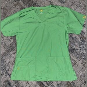 Spread Good Cheer women’s green scrub top size small